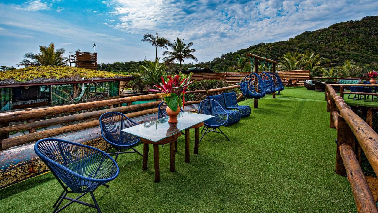 Grajagan Surf Resort Ilha do Mel Buitenkant foto