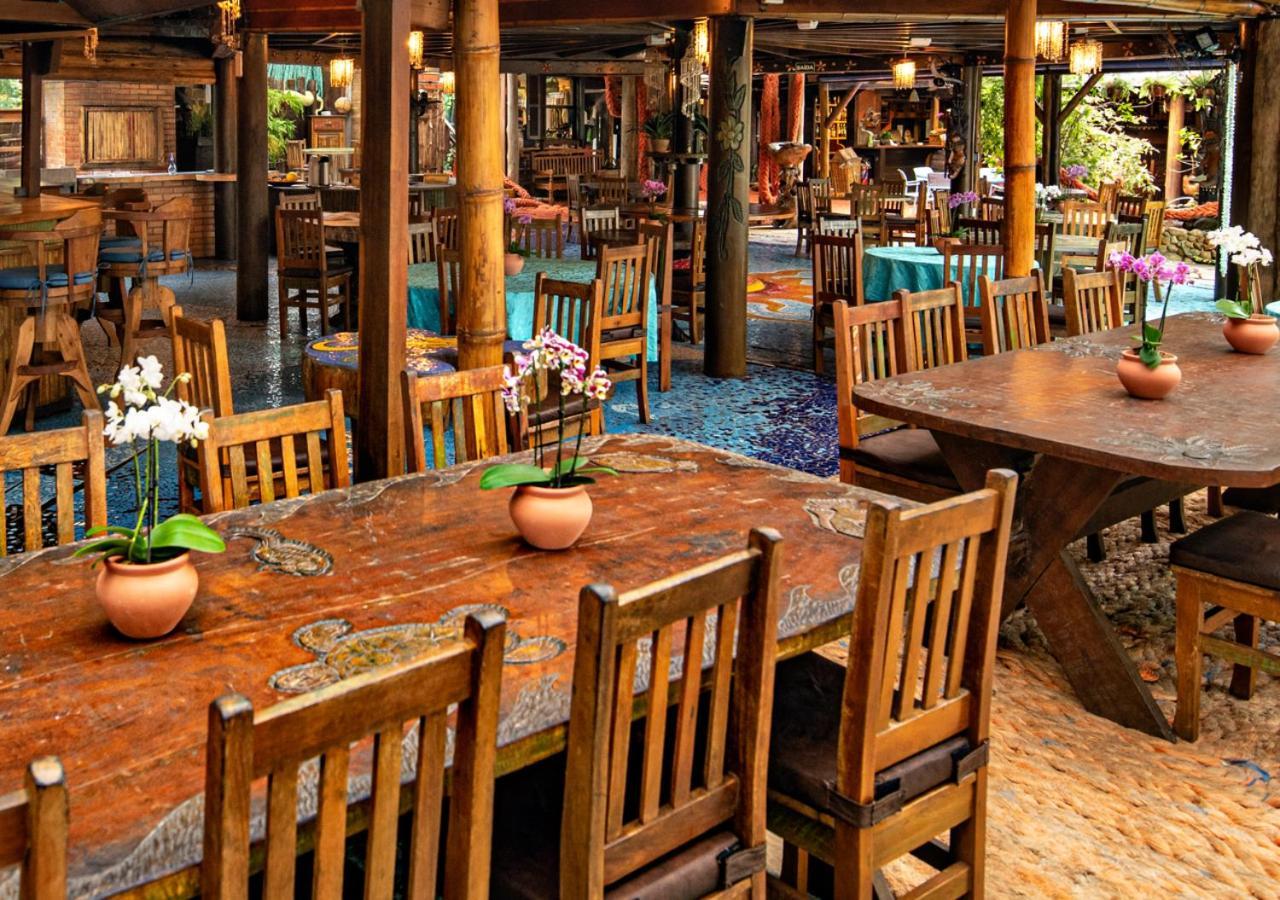 Grajagan Surf Resort Ilha do Mel Buitenkant foto