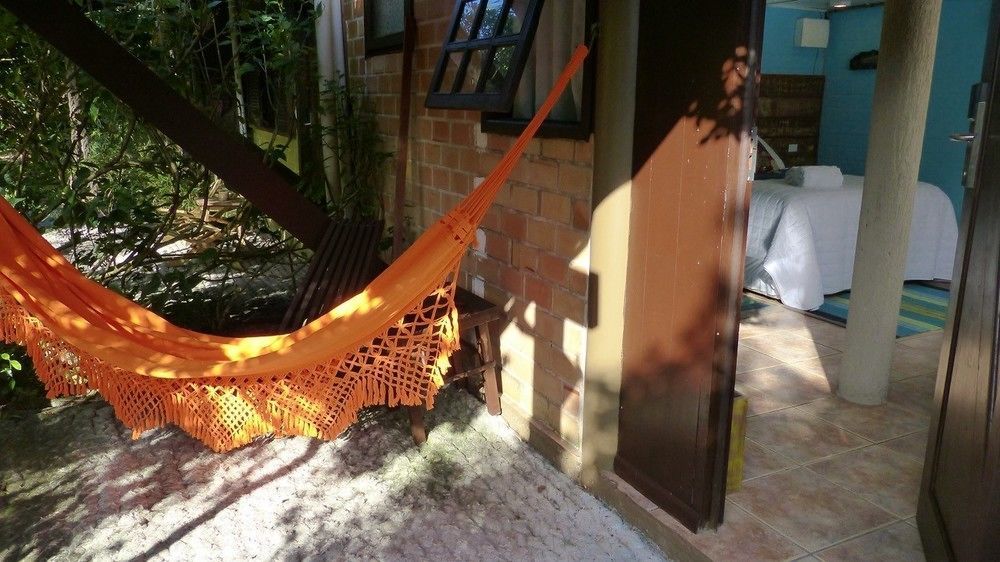 Grajagan Surf Resort Ilha do Mel Buitenkant foto