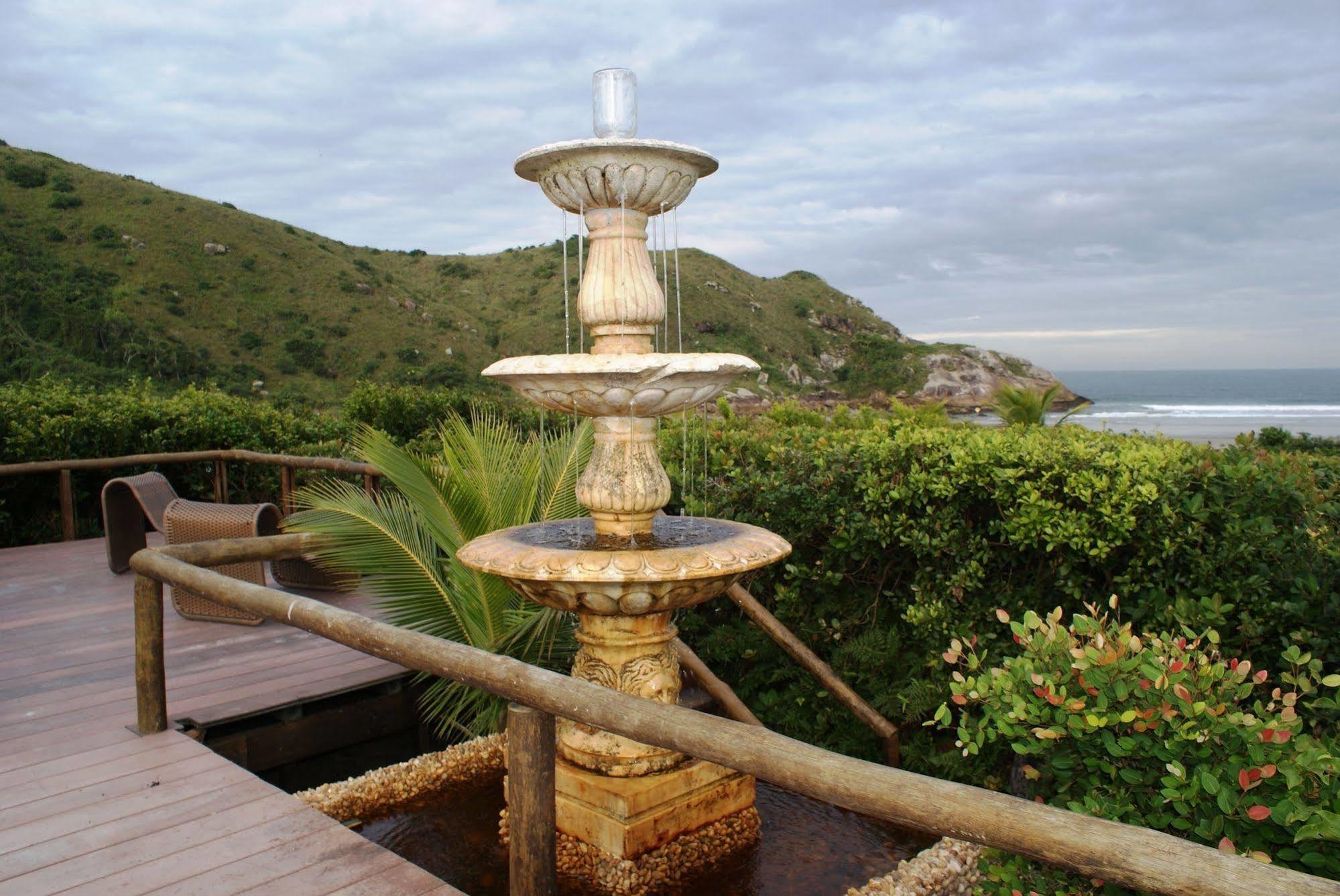 Grajagan Surf Resort Ilha do Mel Buitenkant foto